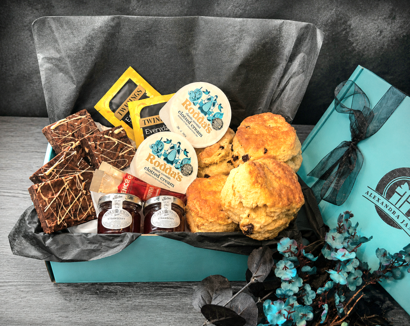 Luxury cream tea and brownie gift hamper with freshly baked scones, clotted cream and brownies